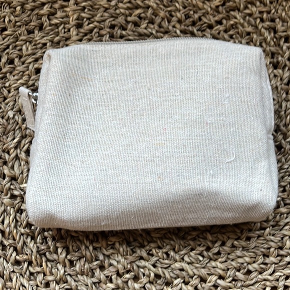 NWOT Rocky Mountain toiletry or makeup bag - Picture 3 of 3